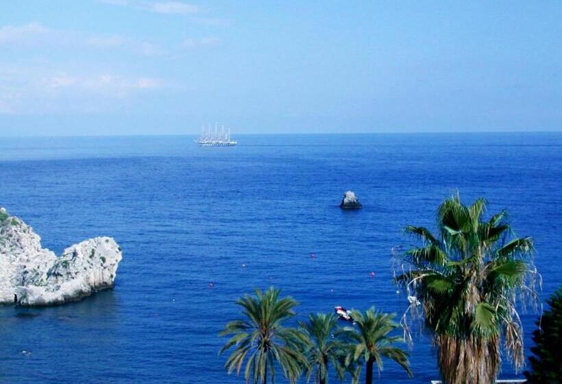 オーシャンビュースタンダードルームテラス付き, Villa Arianna