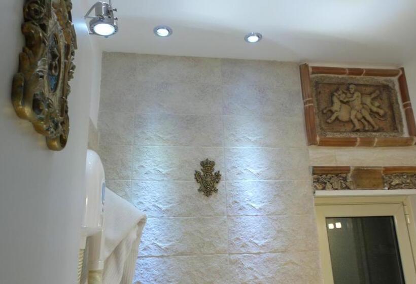 Standard room with outdoor bath, Villa Arianna