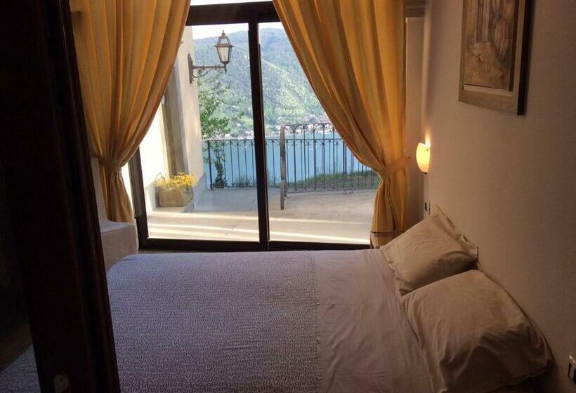 Suite with lake view, B&b La Forcella
