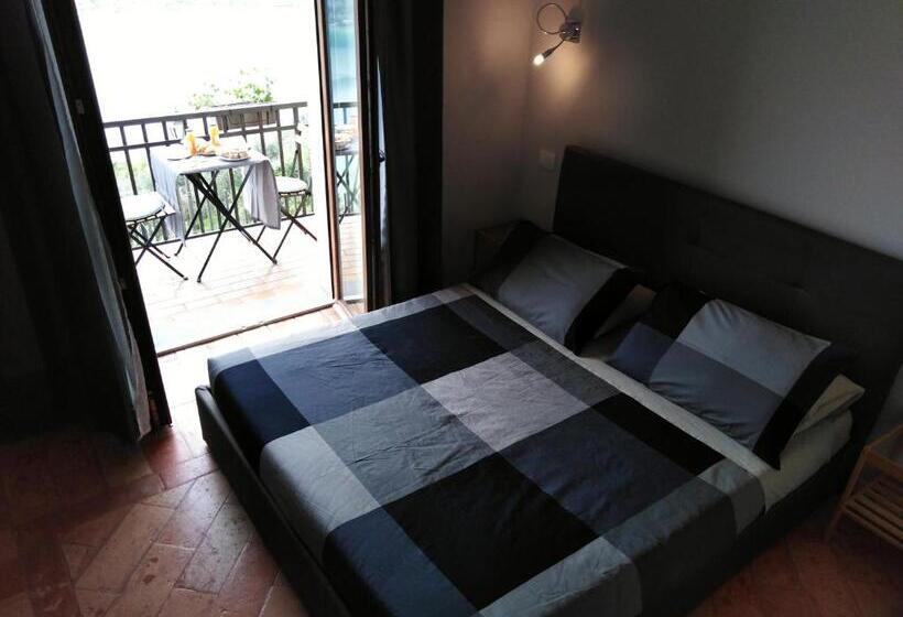 חדר סטנדרט נוף לאגם, B&b La Forcella
