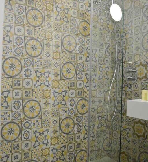 带大床的标准间, Il Peccato Originale