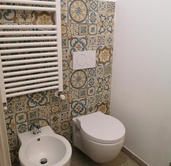 带大床的标准间, Il Peccato Originale