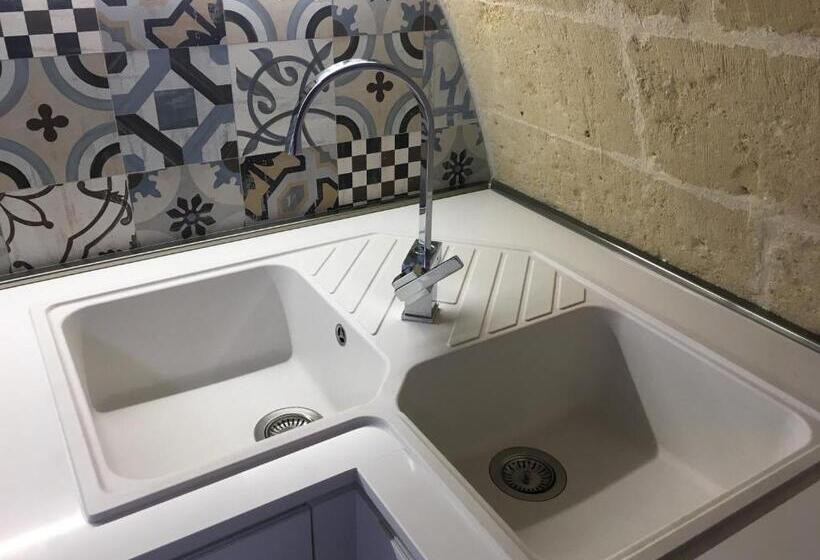 带1个卧室的带阳台的公寓, Il Peccato Originale