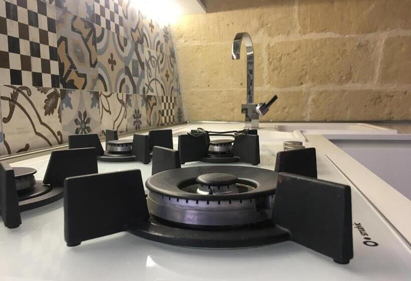 带1个卧室的带阳台的公寓, Il Peccato Originale