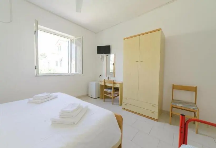 اتاق استاندارد سه نفره, Albergo Marla