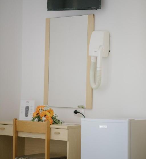 스탠다드 트리플 룸, Albergo Marla