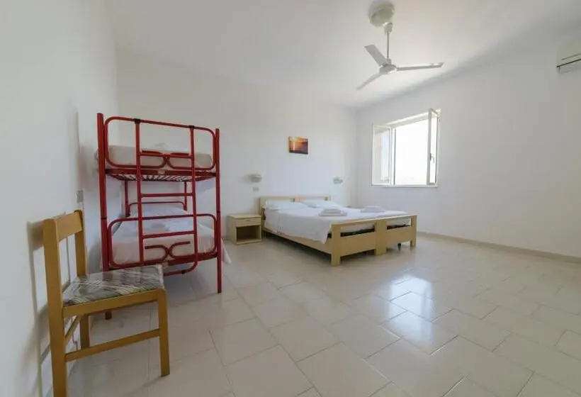 اتاق استاندارد چهار تخته, Albergo Marla