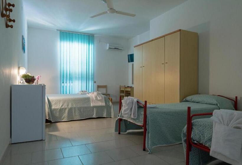 4인용 스탠다드 룸, Albergo Marla