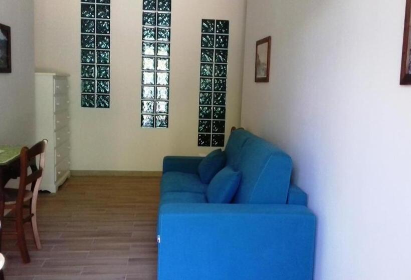 סוויטת ג'וניור, A Casa Di Nené