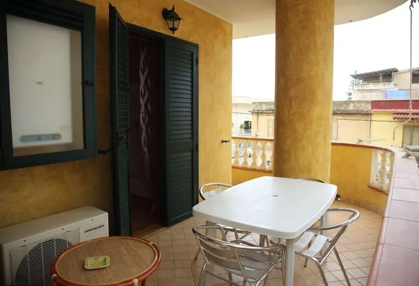 デラックストリプルルーム, A La Maison De Gabry