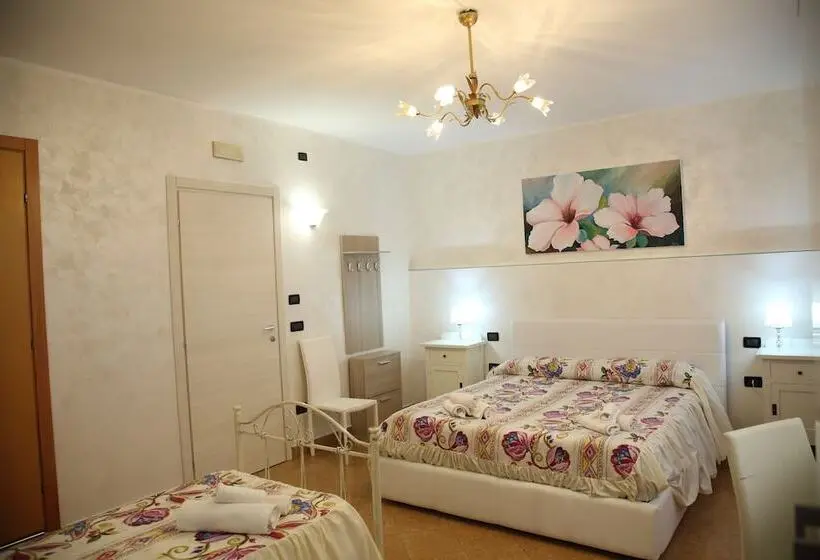 デラックストリプルルーム, A La Maison De Gabry