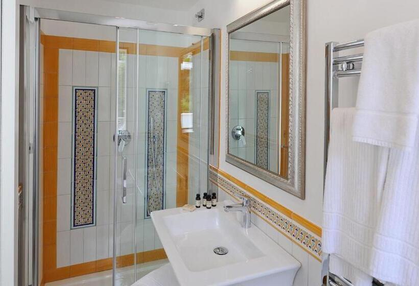 سوییت جونیور با چشم‌انداز دریا, Villa Guarracino Amalfi