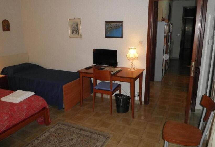 Standard room with outdoor bath, Don Milani