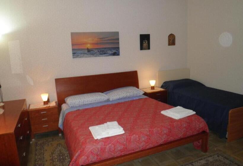 Standard room with outdoor bath, Don Milani