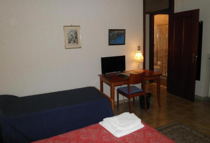 Standard room with outdoor bath, Don Milani