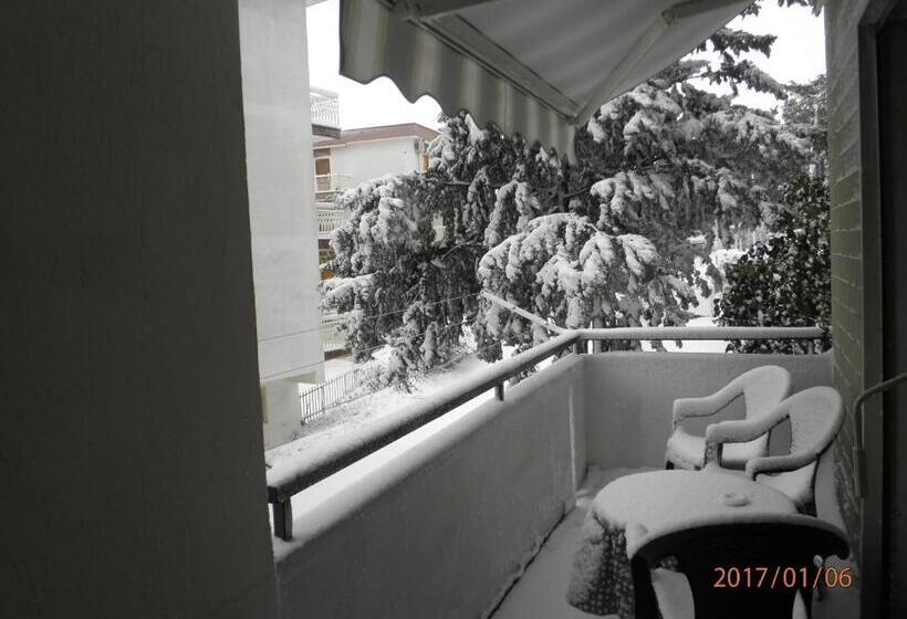 Standard room with outdoor bath, Don Milani