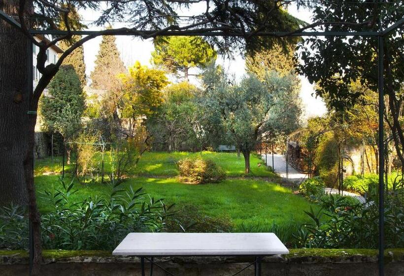 Трехместный Номер Стандарт Вид на Сад, B&b Corte Delle Muse