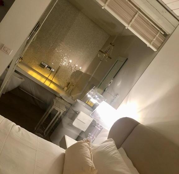 סוויטה דלוקס, Luxury My Home