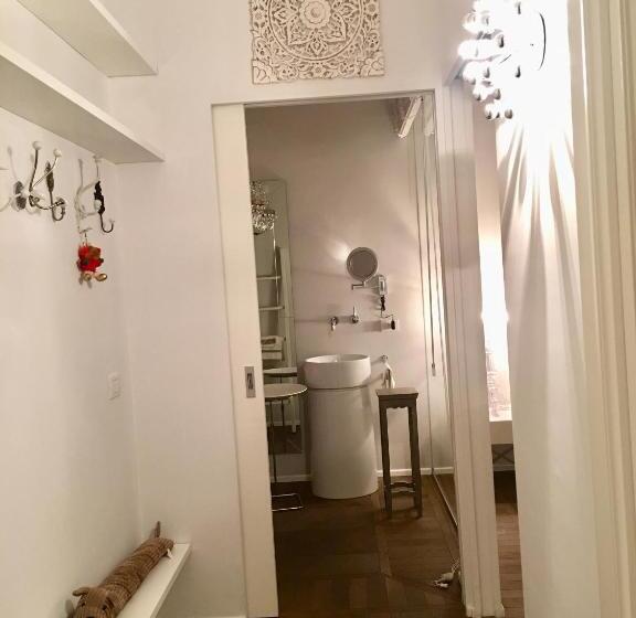 סוויטה דלוקס, Luxury My Home