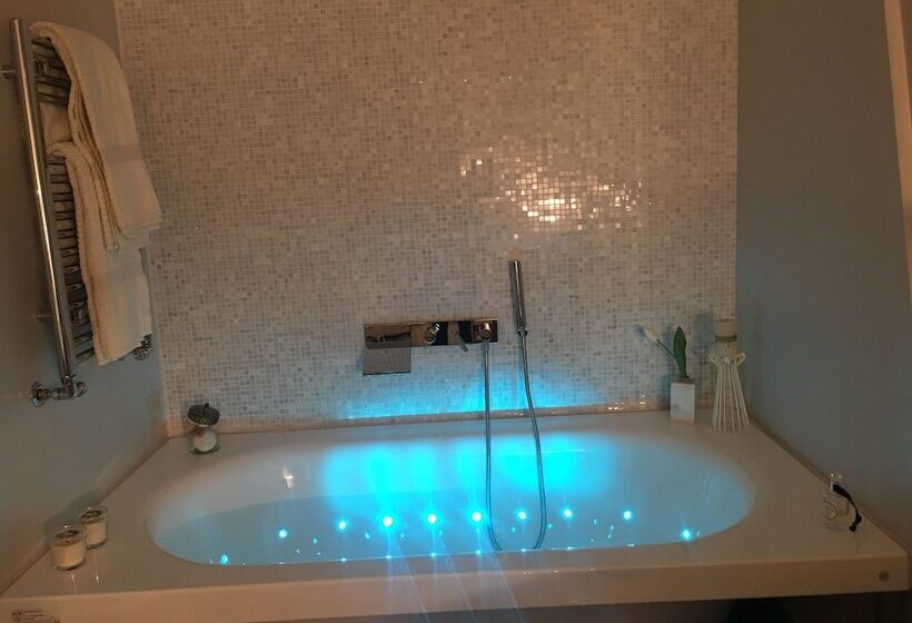 סוויטה דלוקס, Luxury My Home