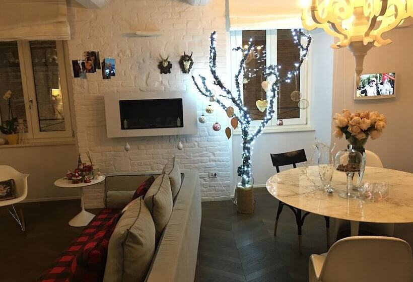 סוויטה דלוקס, Luxury My Home