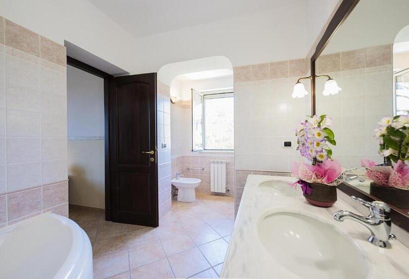 اتاق استاندارد با تخت بزرگ, Agriturismo Il Fontanile