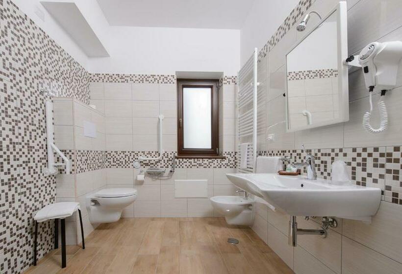 חדר סטנדרט מותאם לאדם עם מוגבלויות, La Dimora Di Federico