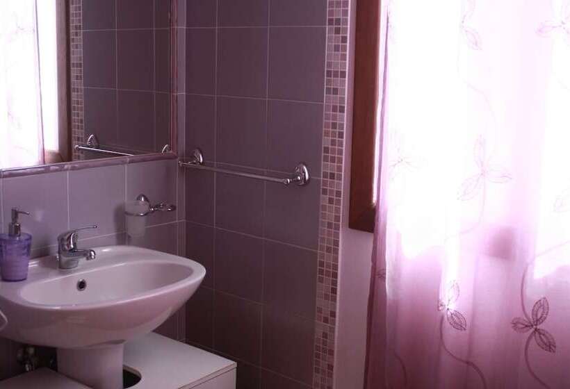 غرفة قياسية, Magione B&b