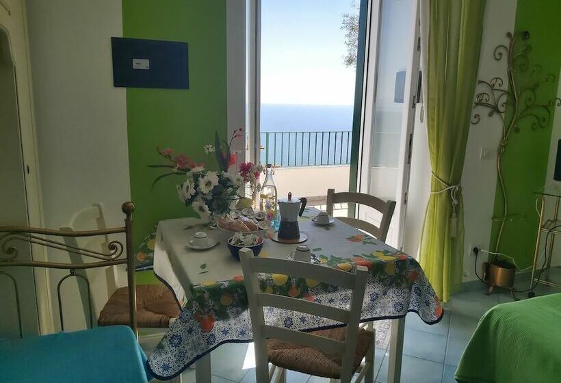 Triple Room Sea View, Residenza Gennaro