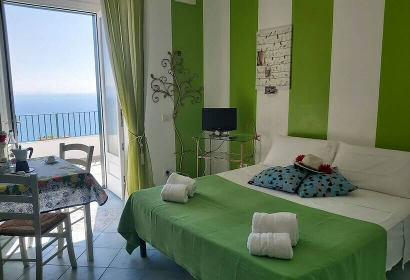 Triple Room Sea View, Residenza Gennaro