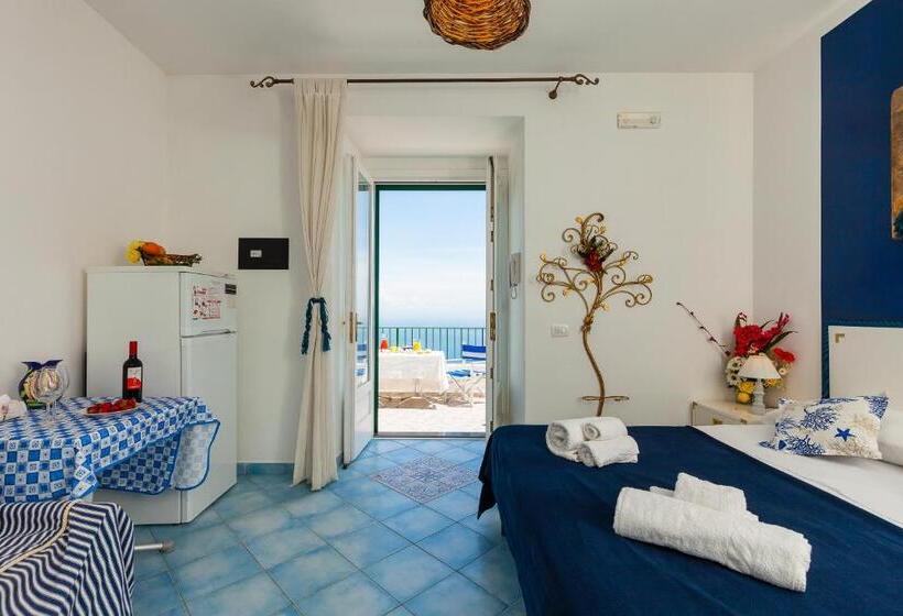 Triple Room Sea View, Residenza Gennaro