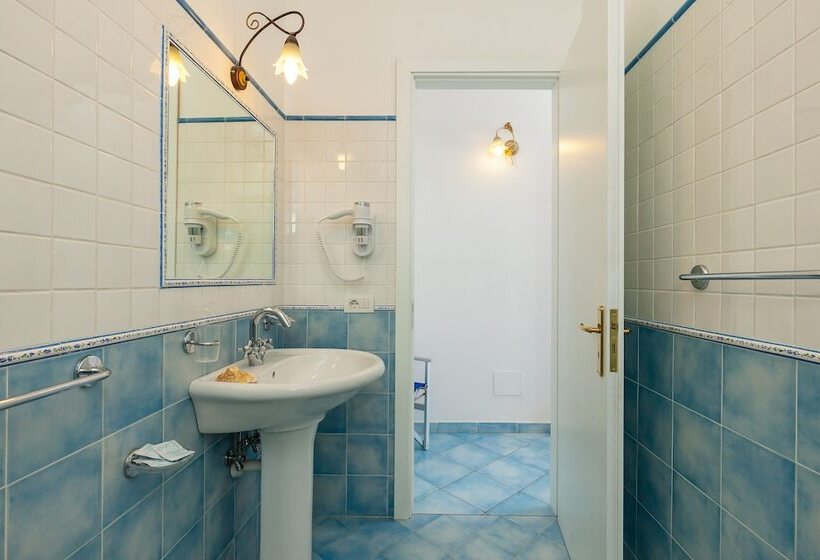 Triple Room Sea View, Residenza Gennaro