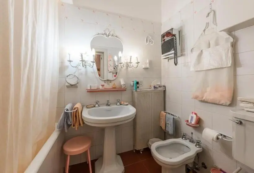 ２ベッドスイートルーム, Villa Mariella Pittorino   Camere In B&b