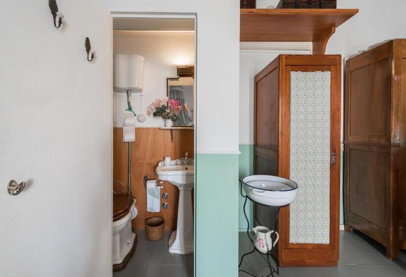 Люкс 2 Спальни, Villa Mariella Pittorino Camere In B&b