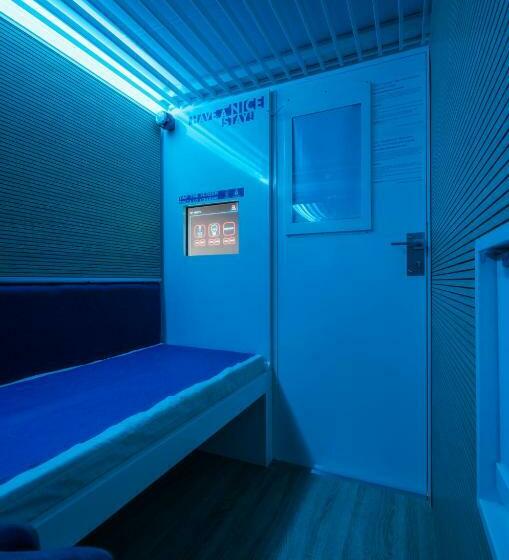 バスルーム共有のシングルスタンダード, Resting Pods   Zzzleepandgo Bgy Airport