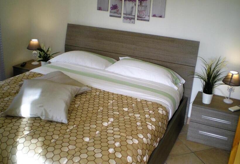 اتاق استاندارد با تراس, Itaca B&b