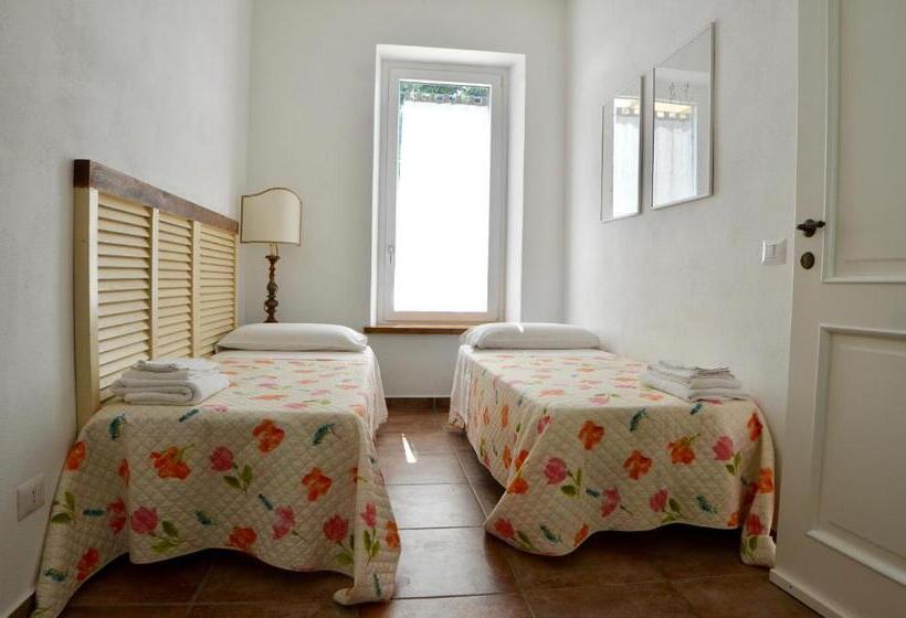 חדר משפחתי נוף לגינה, Casale Del Gelso