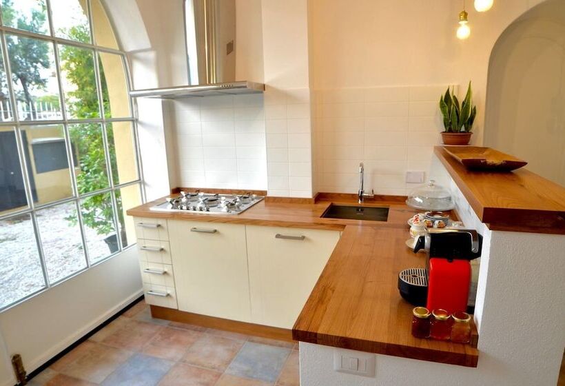 בית, 4 חדרי שינה, Casale Del Gelso