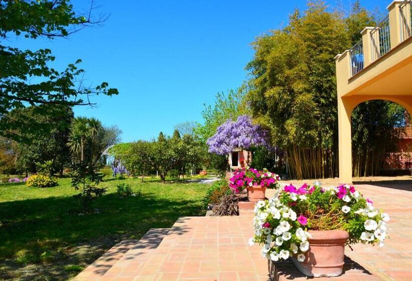 בית, 4 חדרי שינה, Casale Del Gelso