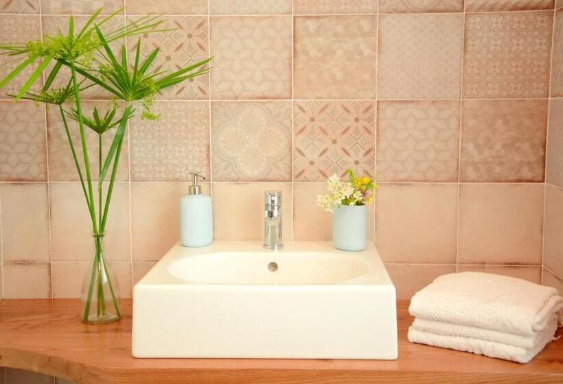 منزل 4 غرف نوم, Casale Del Gelso