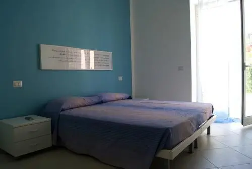 Standard Kolmen Hengen Huone, La Poesia