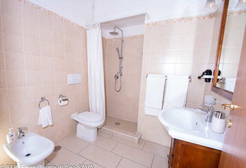 اتاق استاندارد چهار تخته, Bed And Breakfast Port View   Free Transport B&b To Cruise Ship