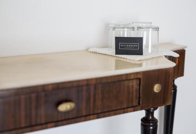 バルコニー付スタンダード4ベッドルーム, Settegrana