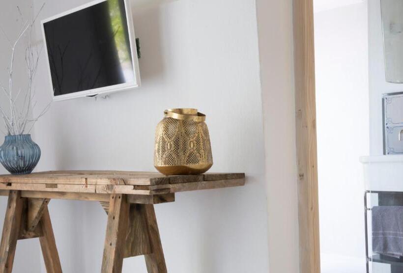 デラックスの4人部屋, Settegrana