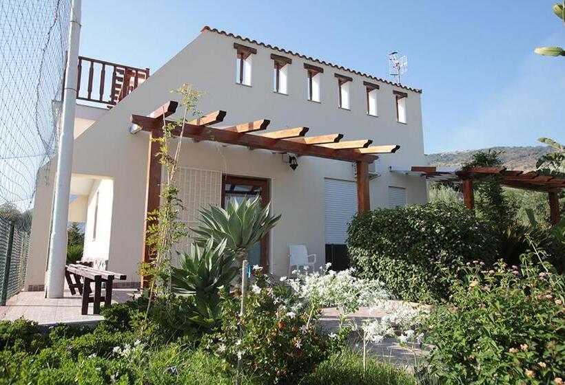 Вилла 3 Спальни, Maremonti