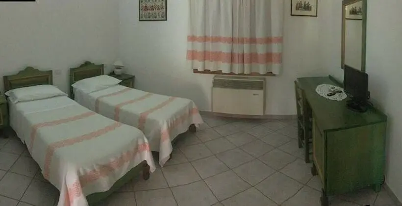 スタンダードルーム, Sant Efisio
