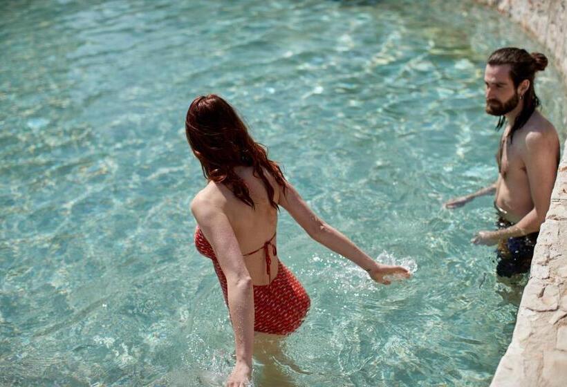 נוף לבריכה, Echi Di Puglia