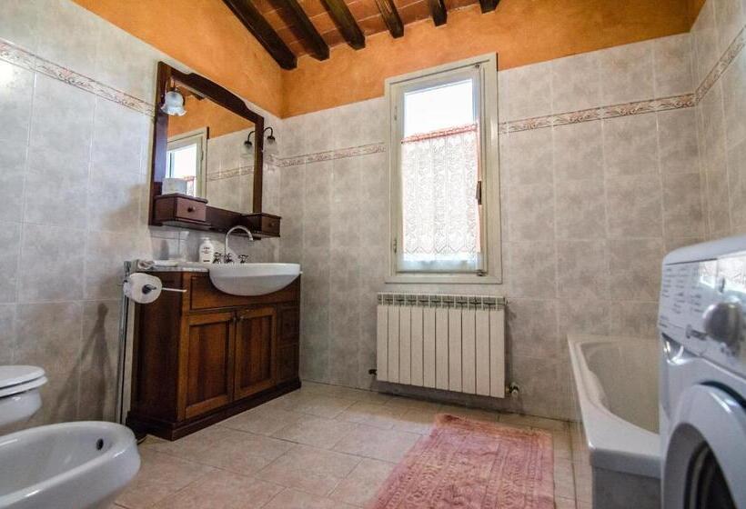 منزل 3 غرف نوم, Agriturismo Chioi