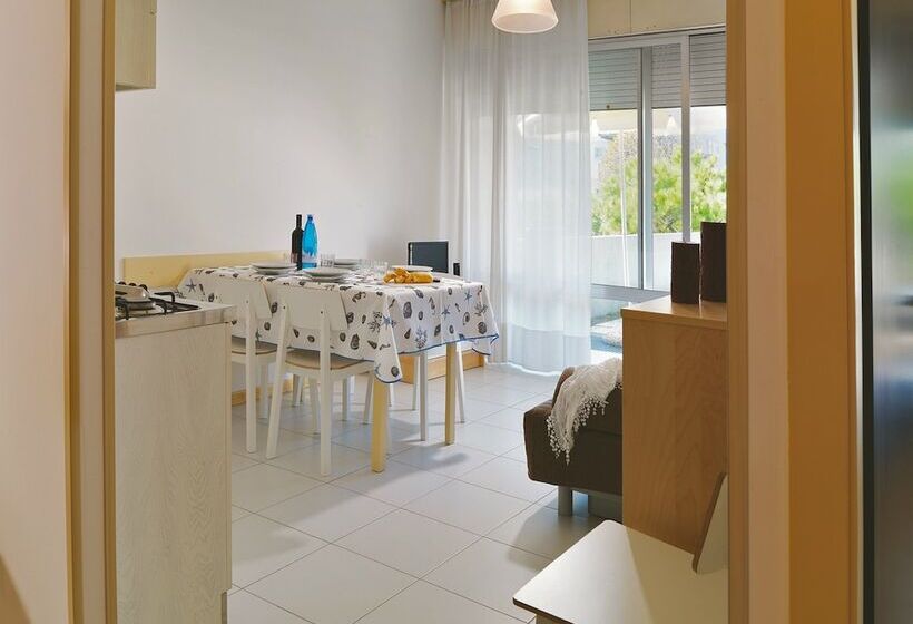 Апартаменты 1 Спальня Нижний Этаж, Isaresidence Holiday Resort