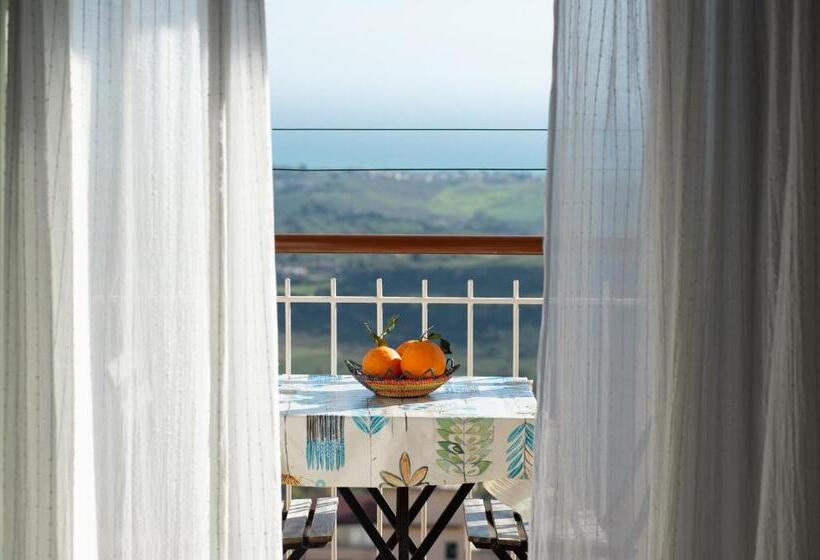 Triple Room Sea View, B&b Miravalle Agrigento